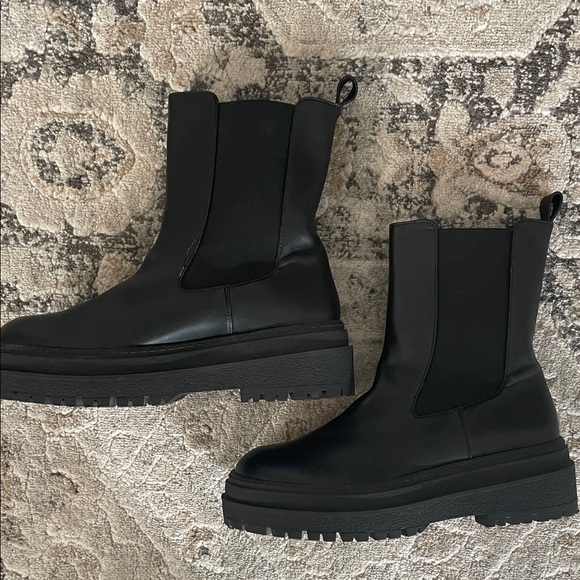 Good American Chunky Platform Boots - Picture 2 of 10